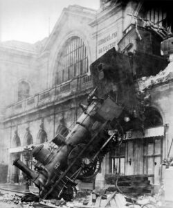 train wreck, accident, railway station