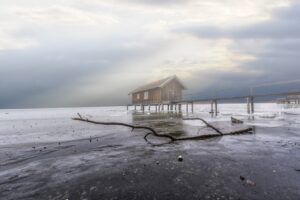 ammersee, boat house, frozen-2082377.jpg