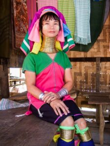 giraffe women, kayan people, burma-315039.jpg